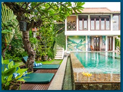 Guesthouse (upstairs) / Guestroom (downstairs)