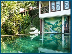 Guesthouse (upstairs) / Guestroom (downstairs)